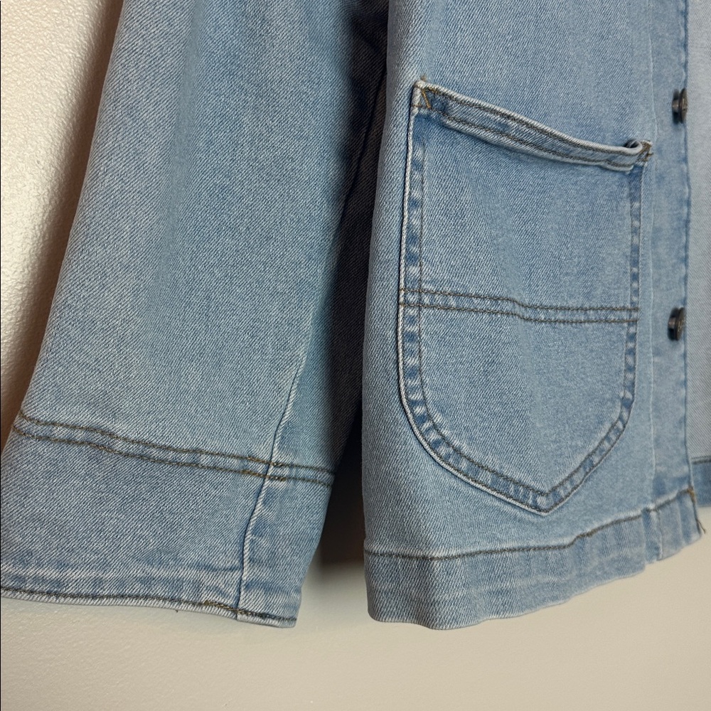 Lee Women's Light Blue Denim Chore Jacket - Picture 4 of 9